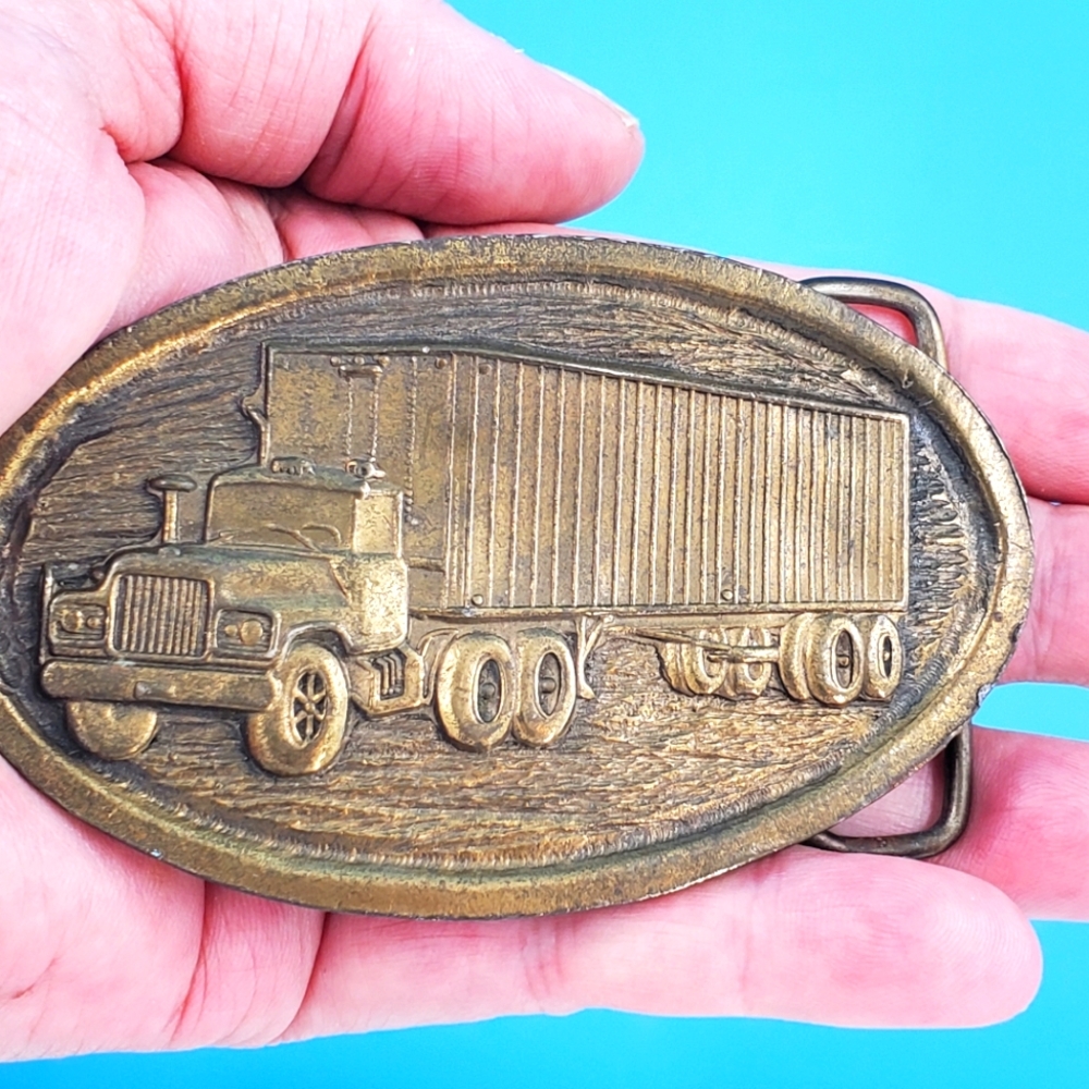 Vintage 1970s brass trucker buckle